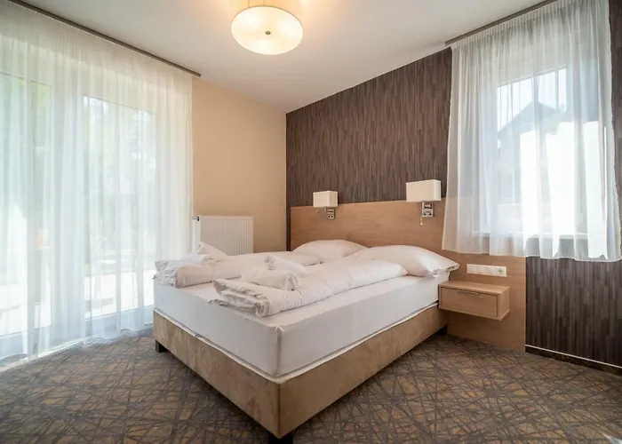 ゲストハウス Easy