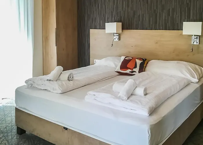 Easy בית הארחה 3*